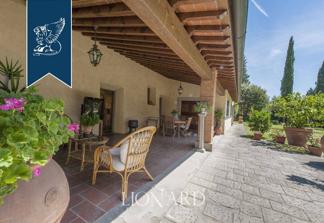 Вилла во Флоренции, Италия, 900 м² - фото 18