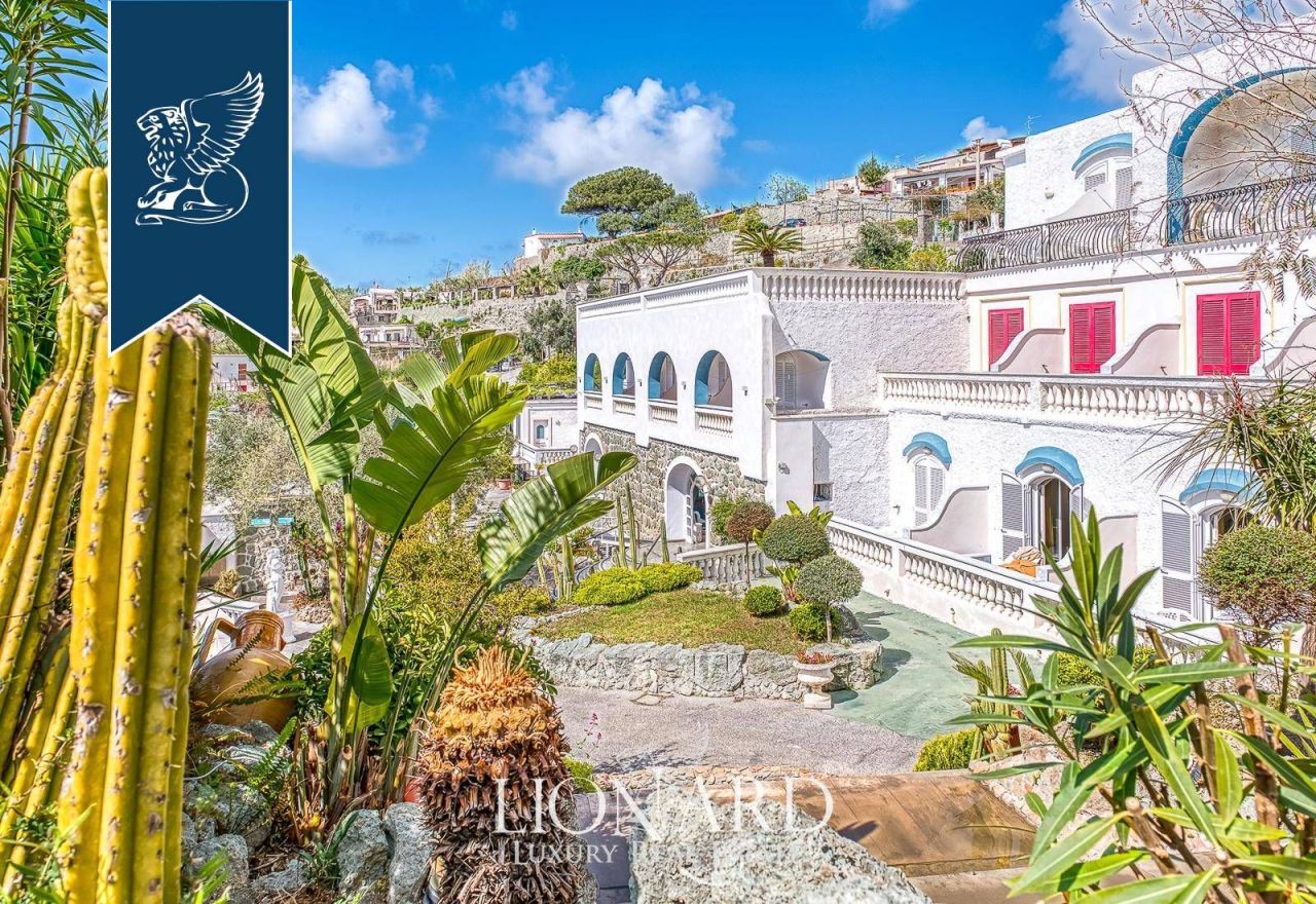 Отель, гостиница в Неаполе, Италия, 7 456 м² - фото 18