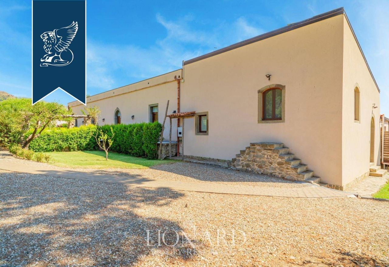 Ферма в Катании, Италия, 897 м² - фото 18