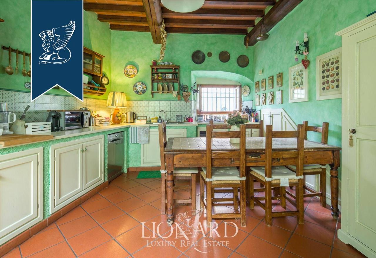 Вилла во Флоренции, Италия, 600 м² - фото 18