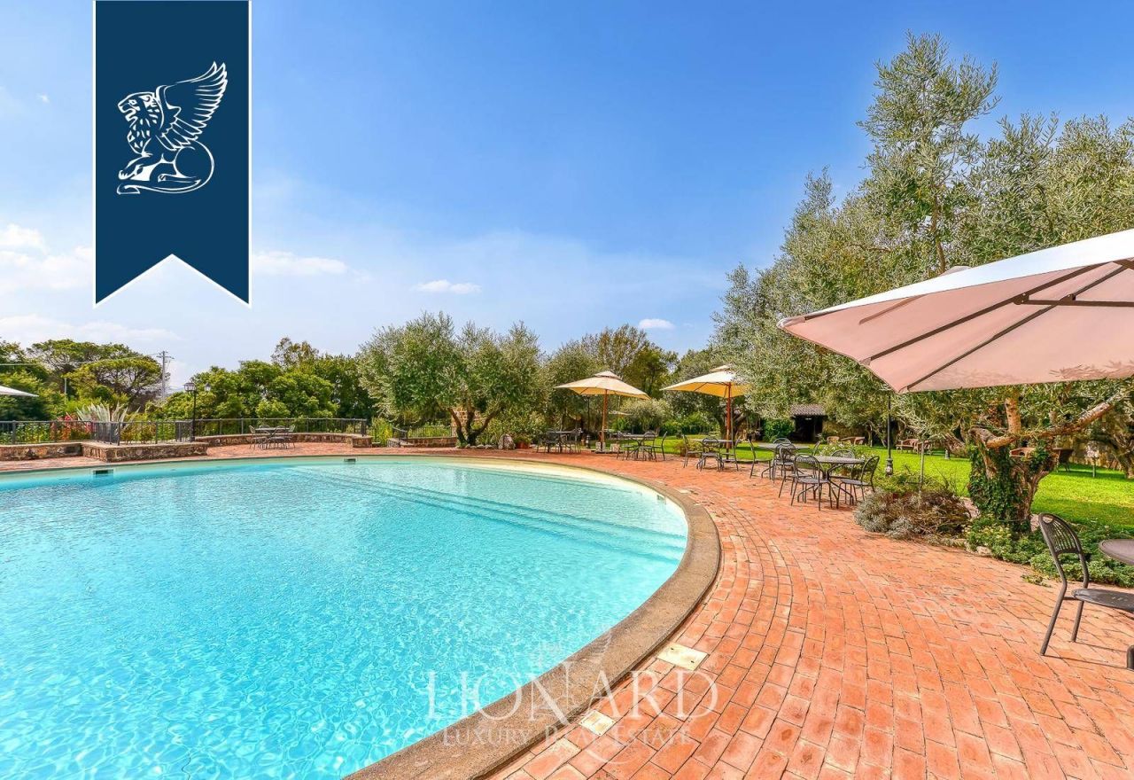 Вилла в Беневенто, Италия, 2 200 м² - фото 18