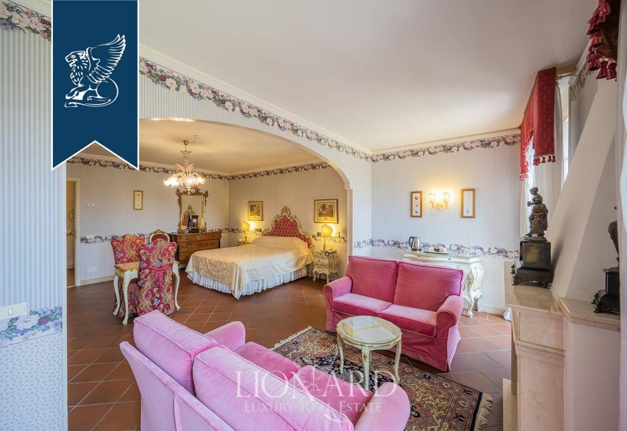 Отель, гостиница в Феррара, Италия, 2 273 м² - фото 18