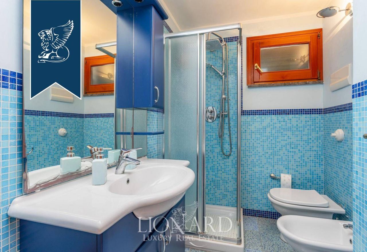 Вилла в Палермо, Италия, 350 м² - фото 18