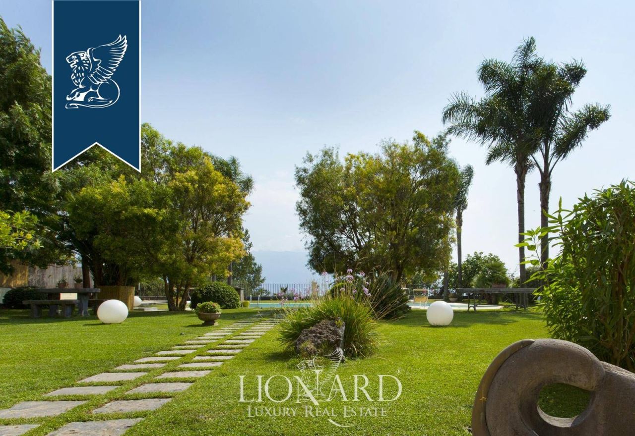 Вилла в Неаполе, Италия, 500 м² - фото 18