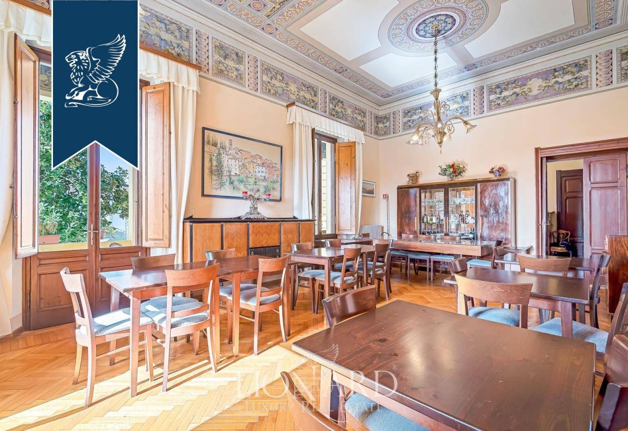 Отель, гостиница в Барге, Италия, 1 100 м² - фото 18