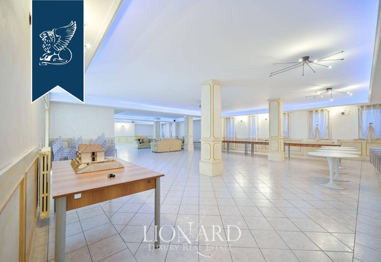 Вилла в Милане, Италия, 1 284 м² - фото 18