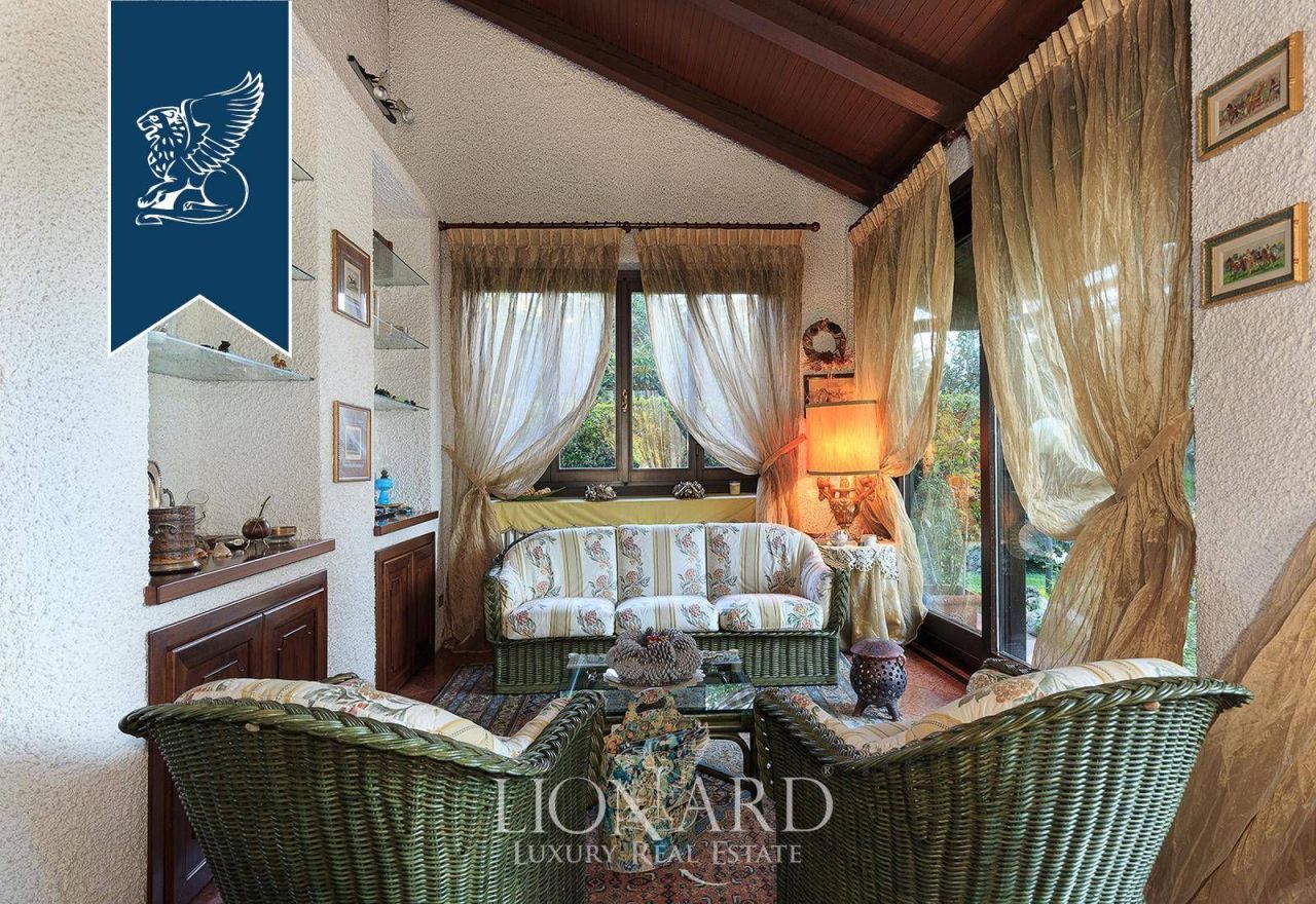 Вилла в Парабьяго, Италия, 403 м² - фото 18