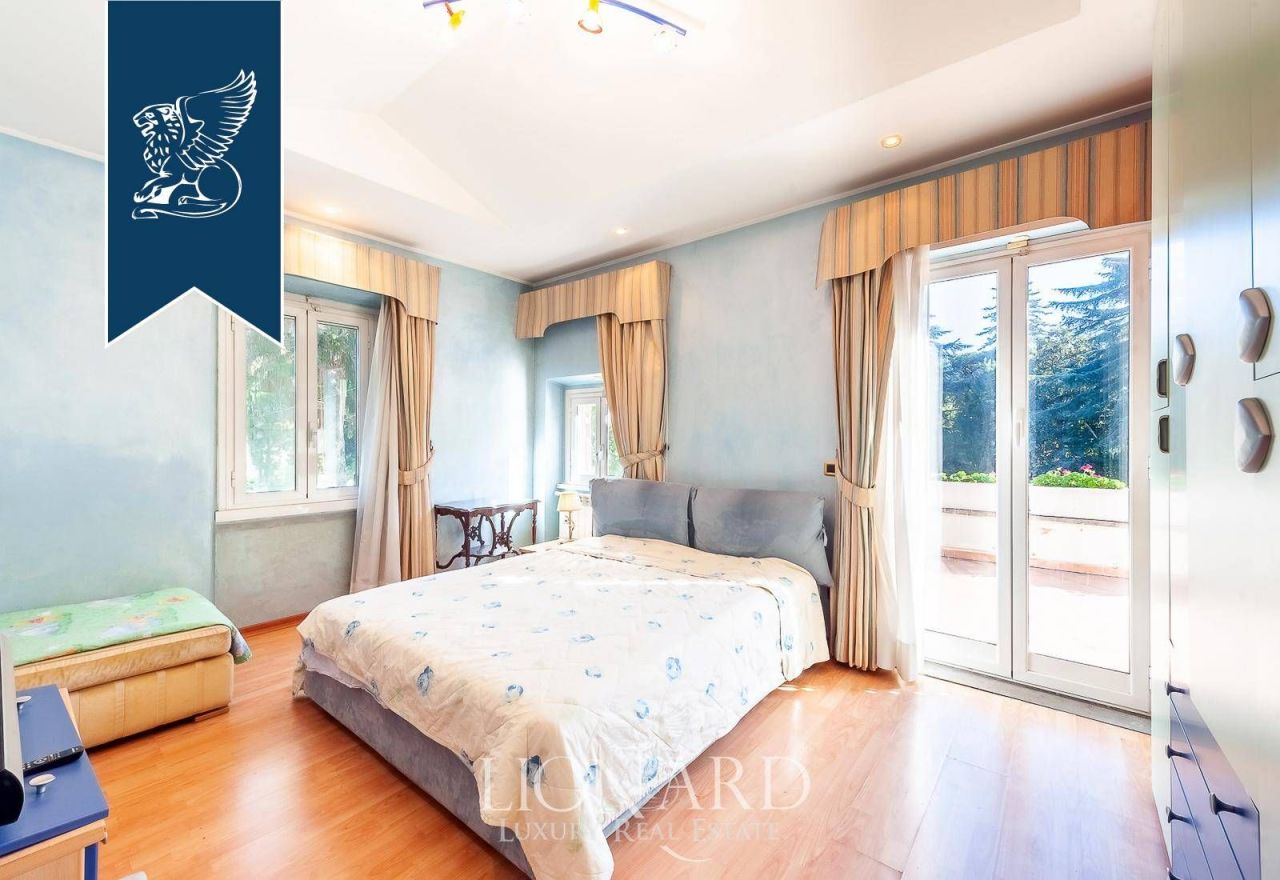 Вилла в Риме, Италия, 860 м² - фото 18