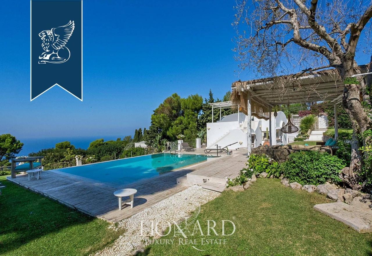 Вилла в Неаполе, Италия, 300 м² - фото 17