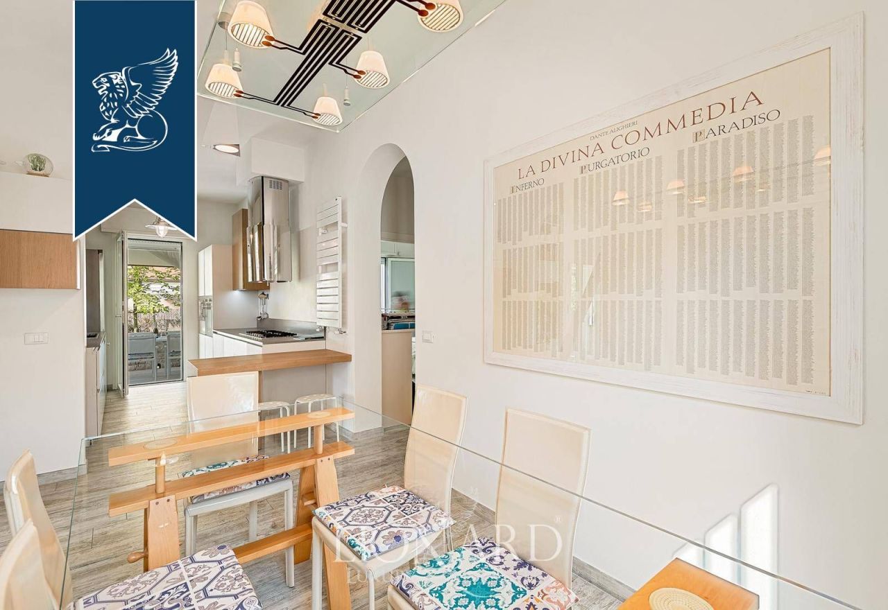 Вилла в Форте деи Марми, Италия, 254 м² - фото 17