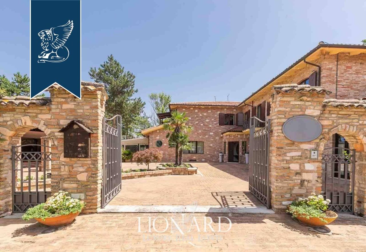 Ферма в Пезаро, Италия, 1 500 м² - фото 17