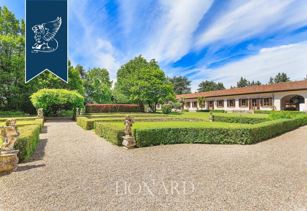 Вилла в Милане, Италия, 5 000 м² - фото 17