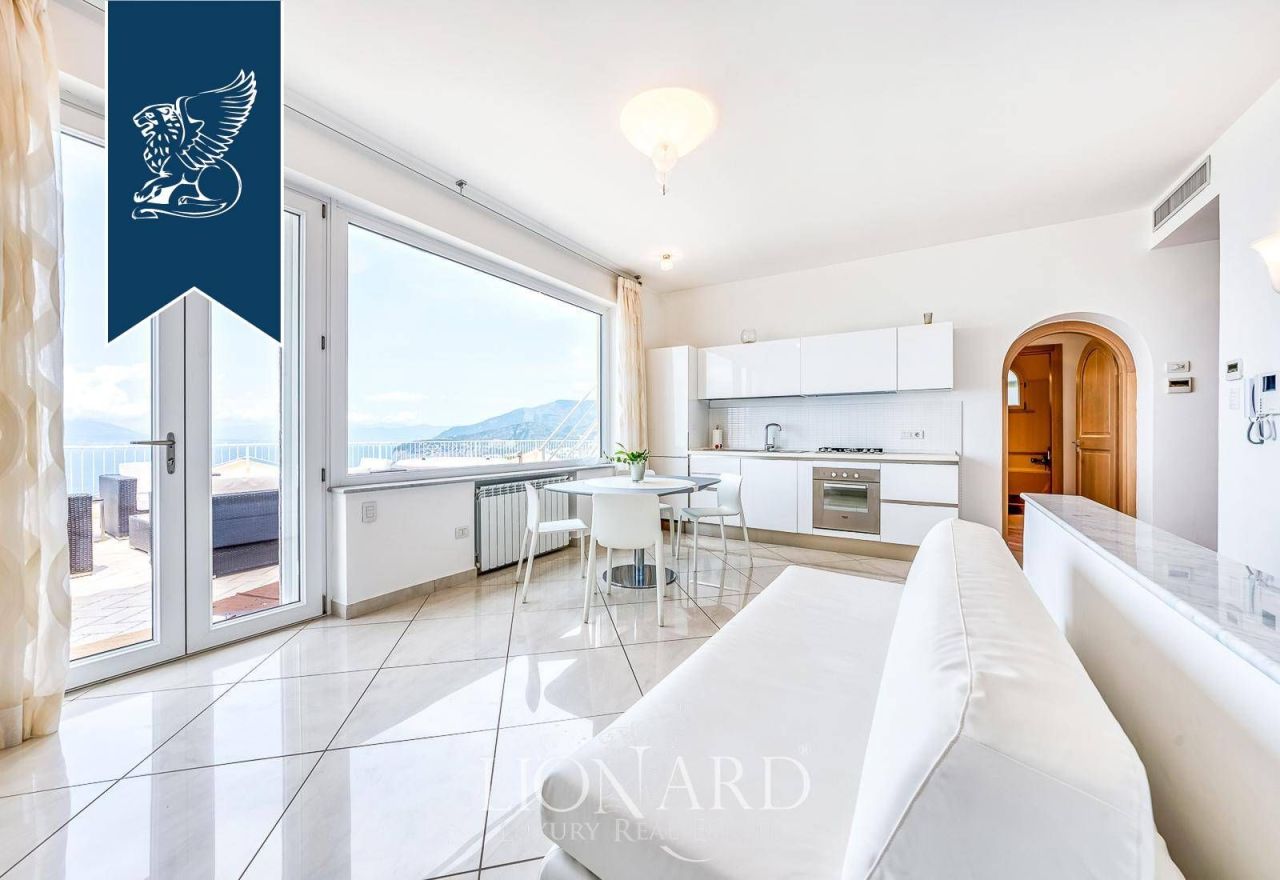 Вилла в Неаполе, Италия, 430 м² - фото 17