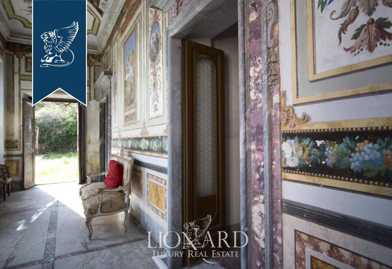 Вилла в Карраре, Италия, 2 000 м² - фото 18