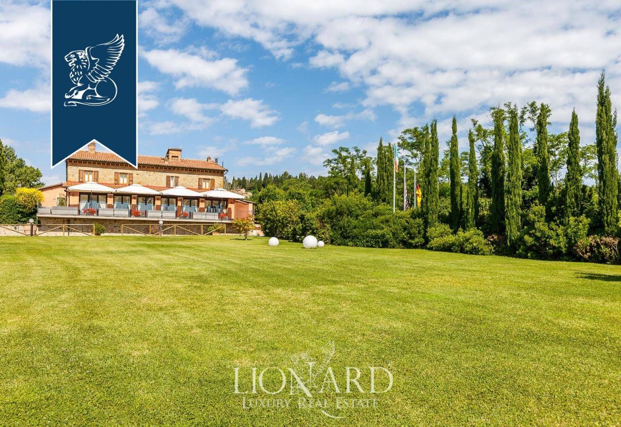 Ферма во Флоренции, Италия, 2 500 м² - фото 18