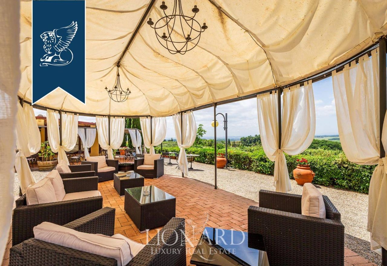 Дом в Сиене, Италия, 4 300 м² - фото 18