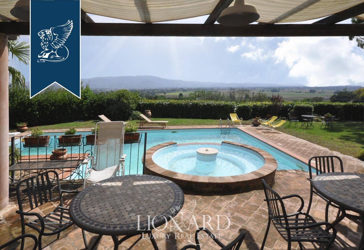 Вилла в Перудже, Италия, 550 м² - фото 18