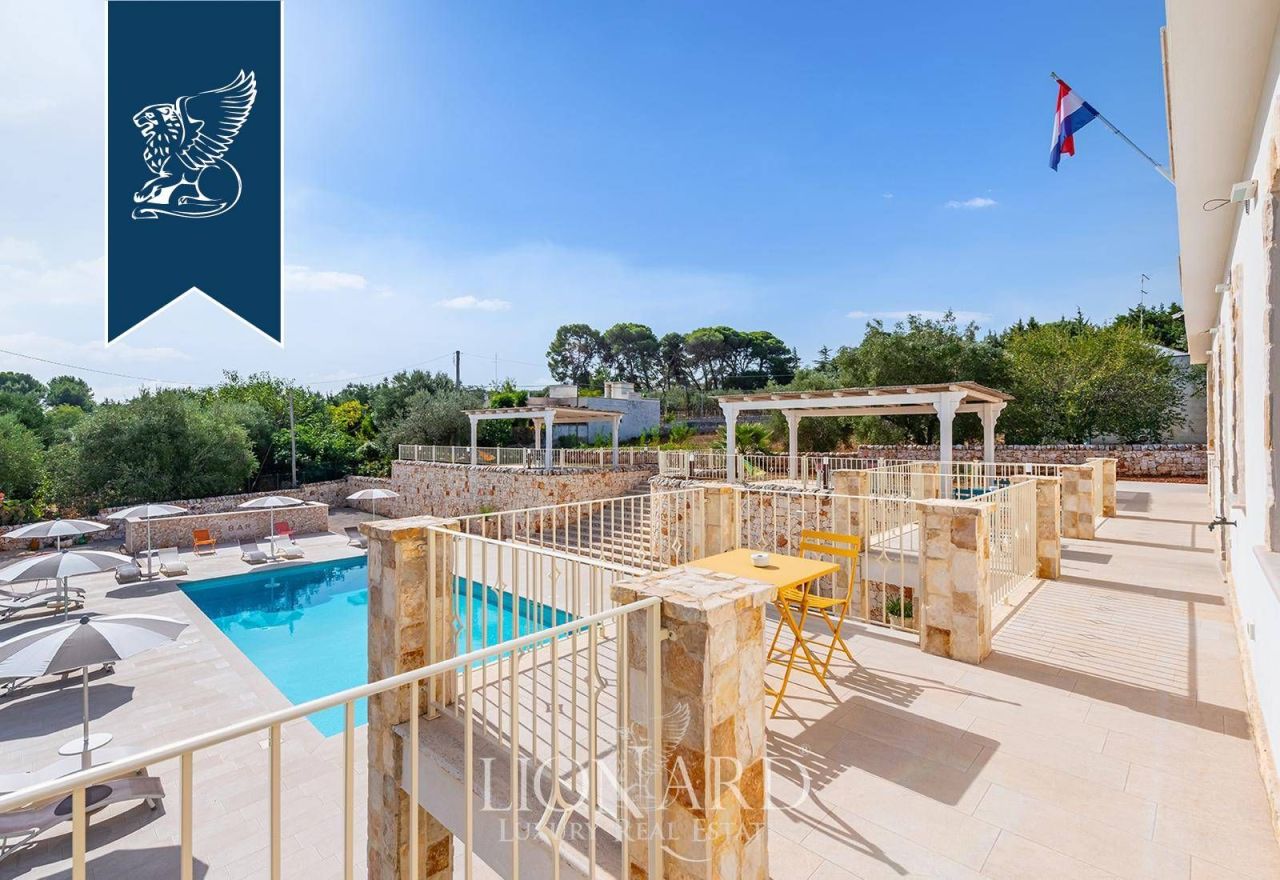 Вилла в Остуни, Италия, 500 м² - фото 18