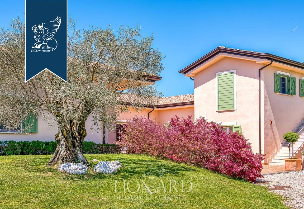 Ферма в Фрозиноне, Италия, 2 000 м² - фото 18