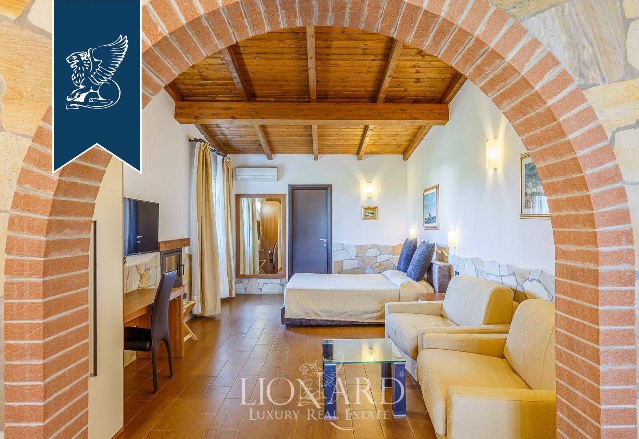 Ферма в Гроссето, Италия, 3 000 м² - фото 18