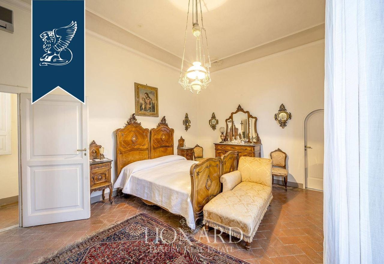 Вилла во Флоренции, Италия, 1 706 м² - фото 17