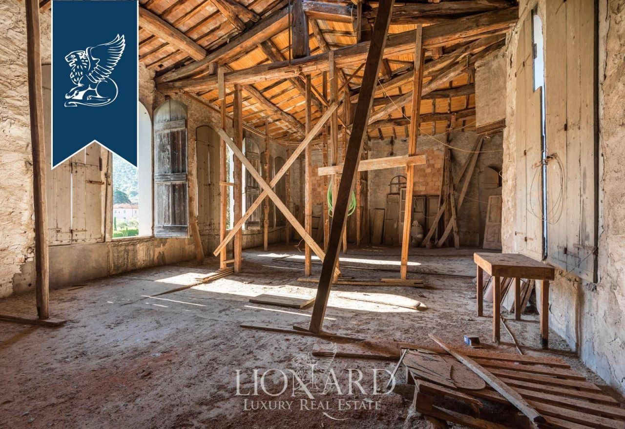 Вилла в Капаннори, Италия, 1 500 м² - фото 16