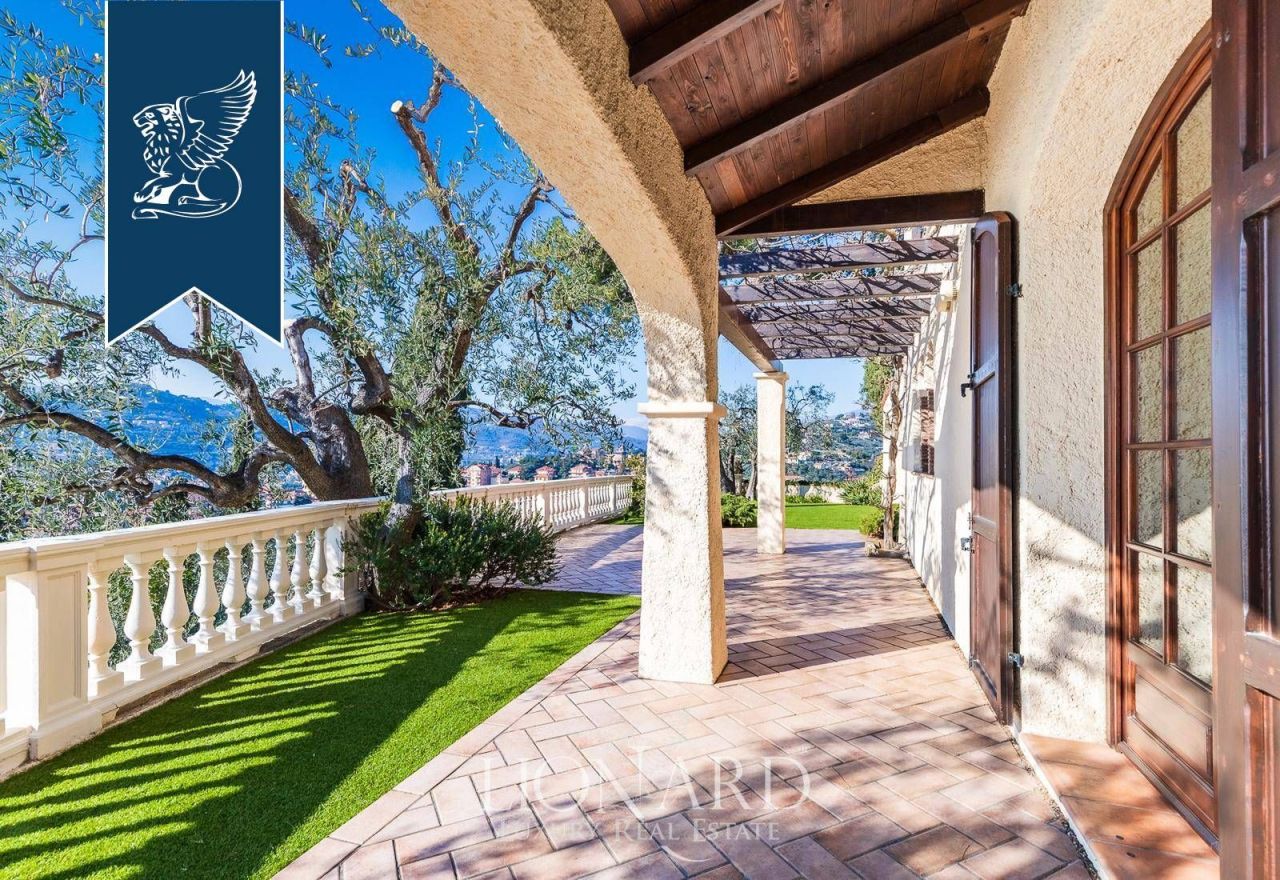 Вилла в Империи, Италия, 360 м² - фото 16