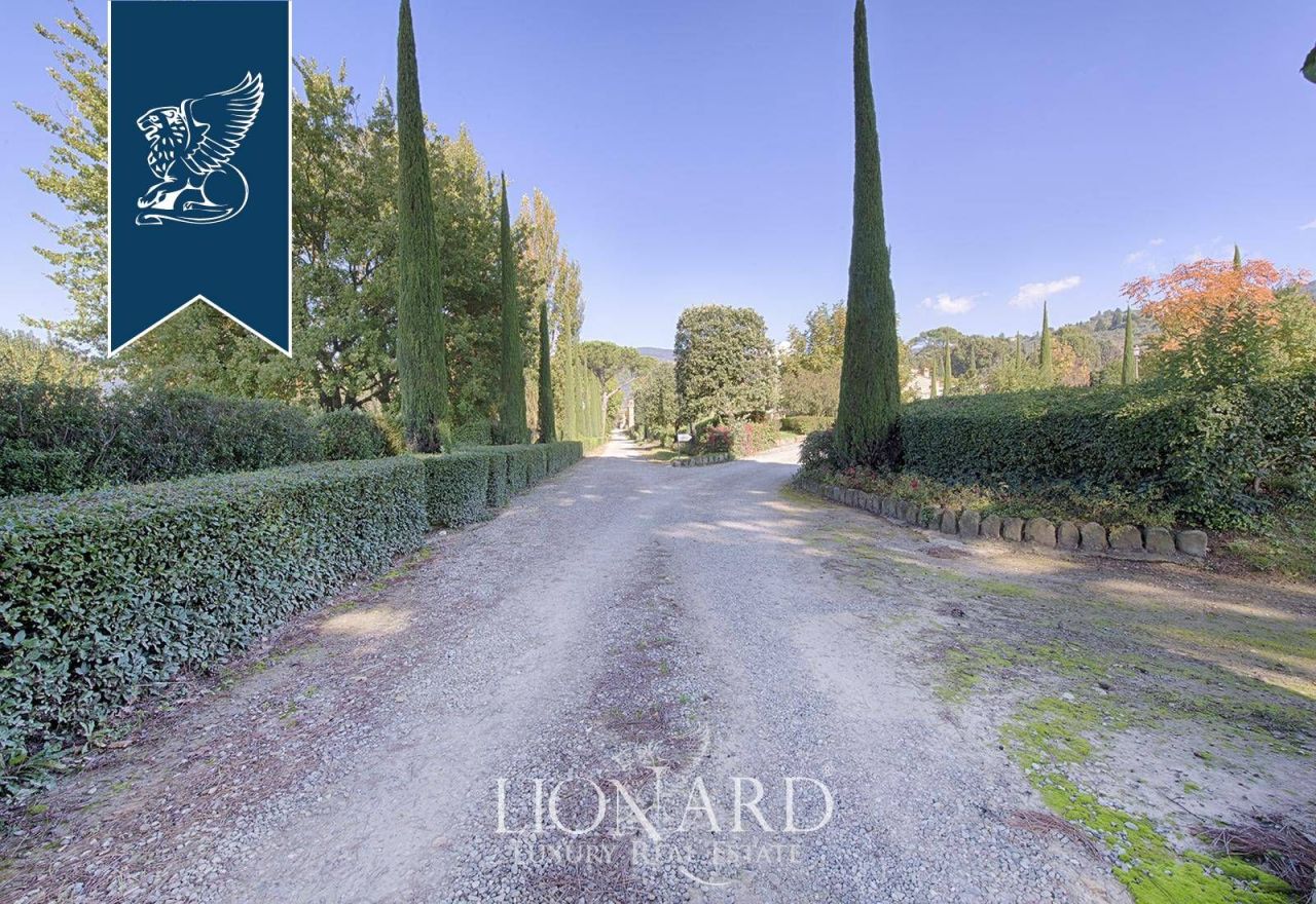 Отель, гостиница в Кортоне, Италия, 6 000 м² - фото 16