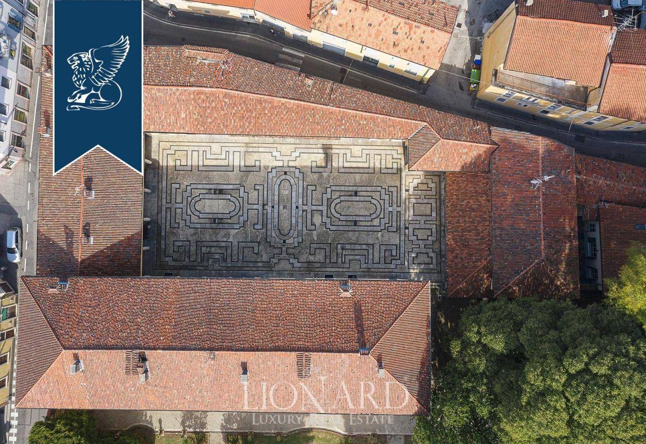 Вилла в Милане, Италия, 2 500 м² - фото 16