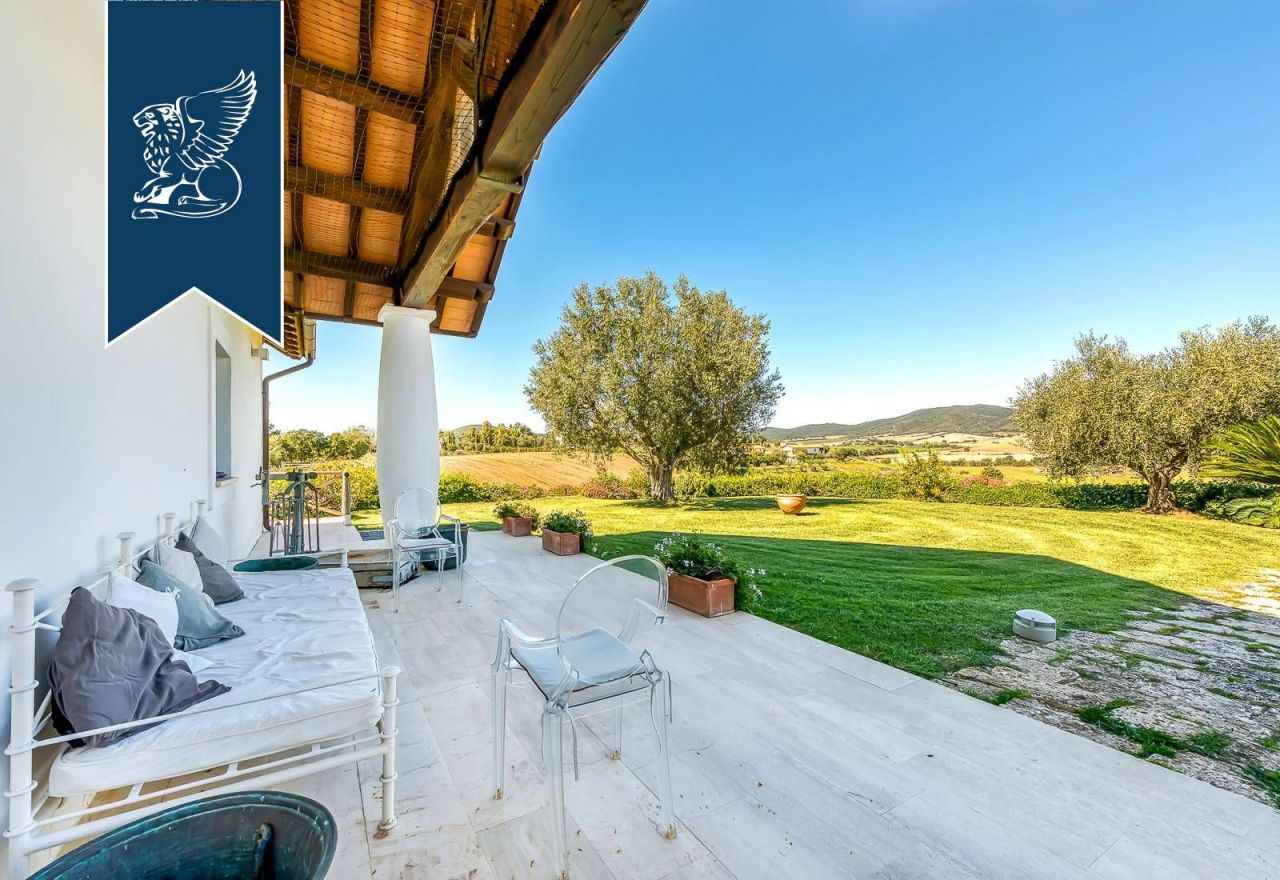 Вилла в Монтальто-ди-Кастро, Италия, 300 м² - фото 16