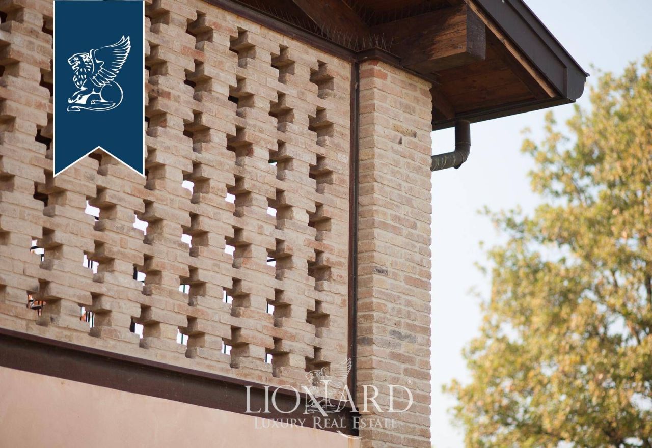 Вилла в Реджо-Эмилии, Италия, 800 м² - фото 17