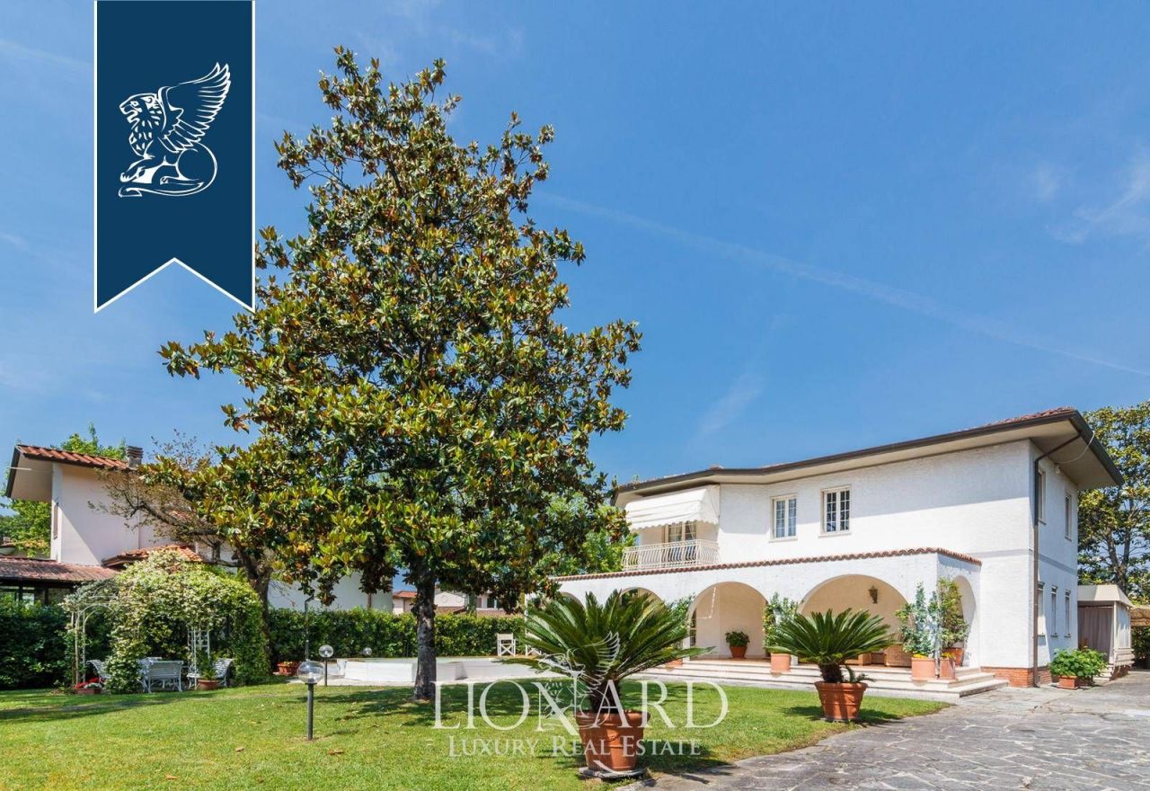 Вилла в Форте деи Марми, Италия, 216 м² - фото 17