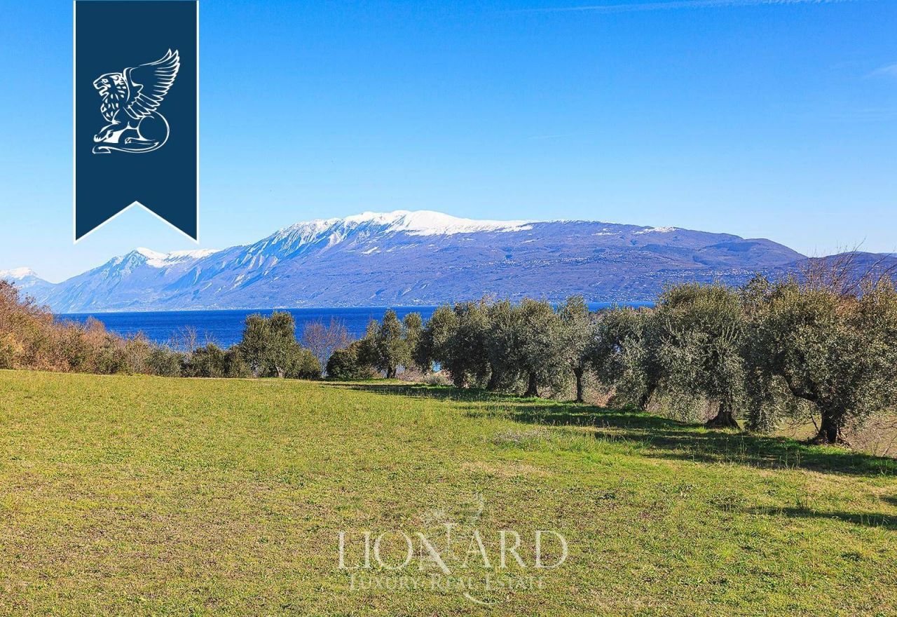 Вилла в Сан-Феличе-дель-Бенако, Италия, 635 м² - фото 17