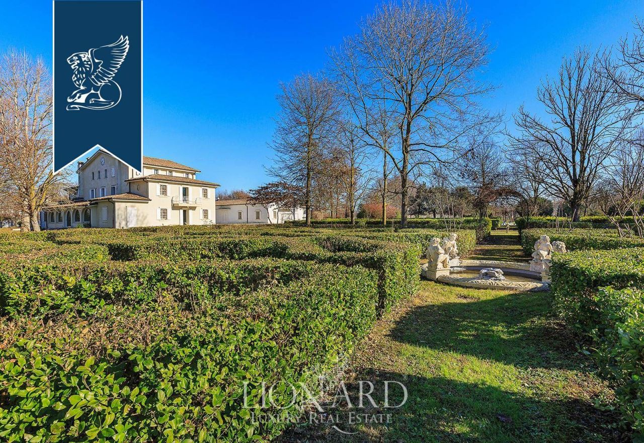 Вилла в Модене, Италия, 1 700 м² - фото 16