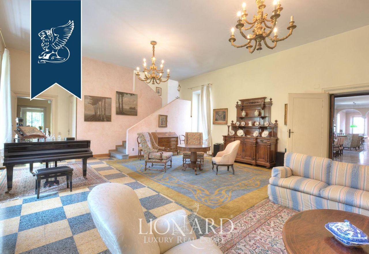 Вилла в Брешии, Италия, 3 000 м² - фото 17