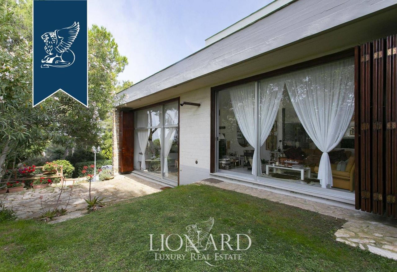 Вилла в Пьомбино, Италия, 800 м² - фото 17