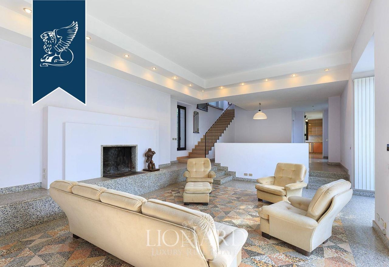 Вилла в Варесе, Италия, 622 м² - фото 18