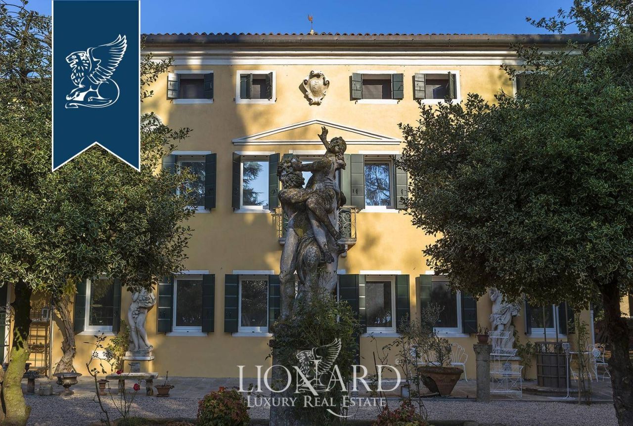 Вилла в Венеции, Италия, 750 м² - фото 18