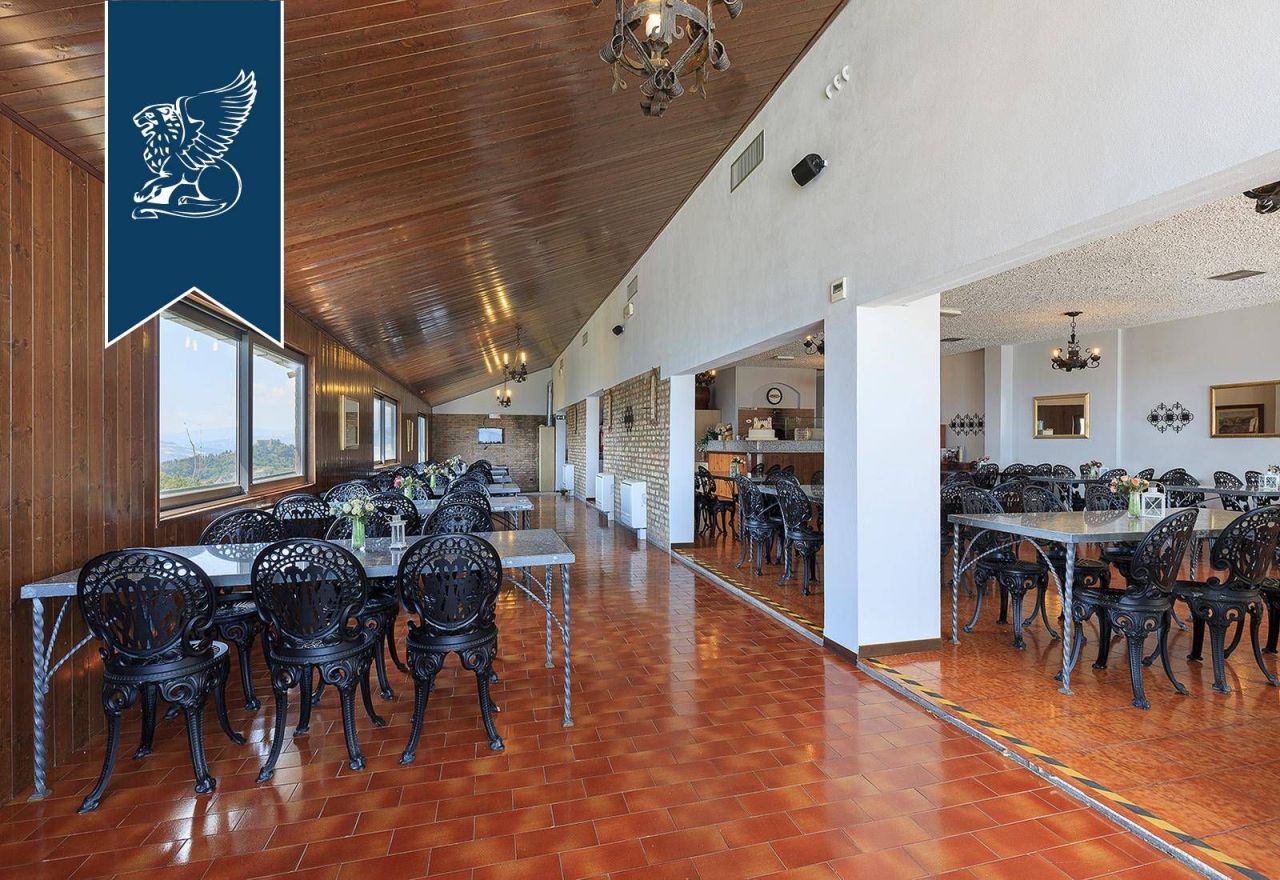 Замок в Римини, Италия, 3 000 м² - фото 19