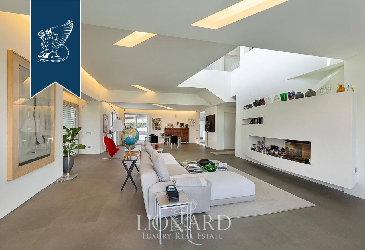 Вилла в Бергамо, Италия, 1 000 м² - фото 19