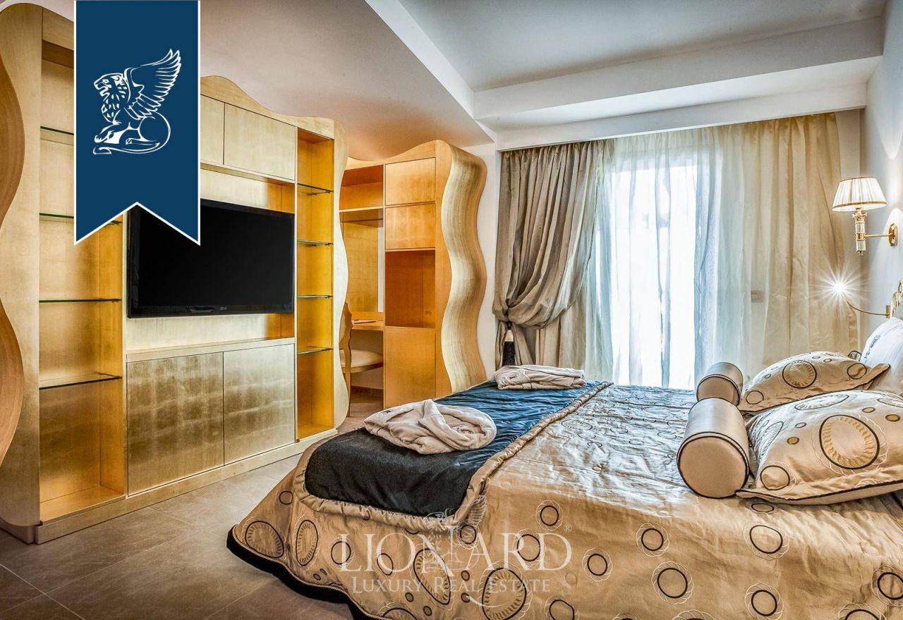 Отель, гостиница в Ла-Маддалене, Италия, 8 000 м² - фото 19