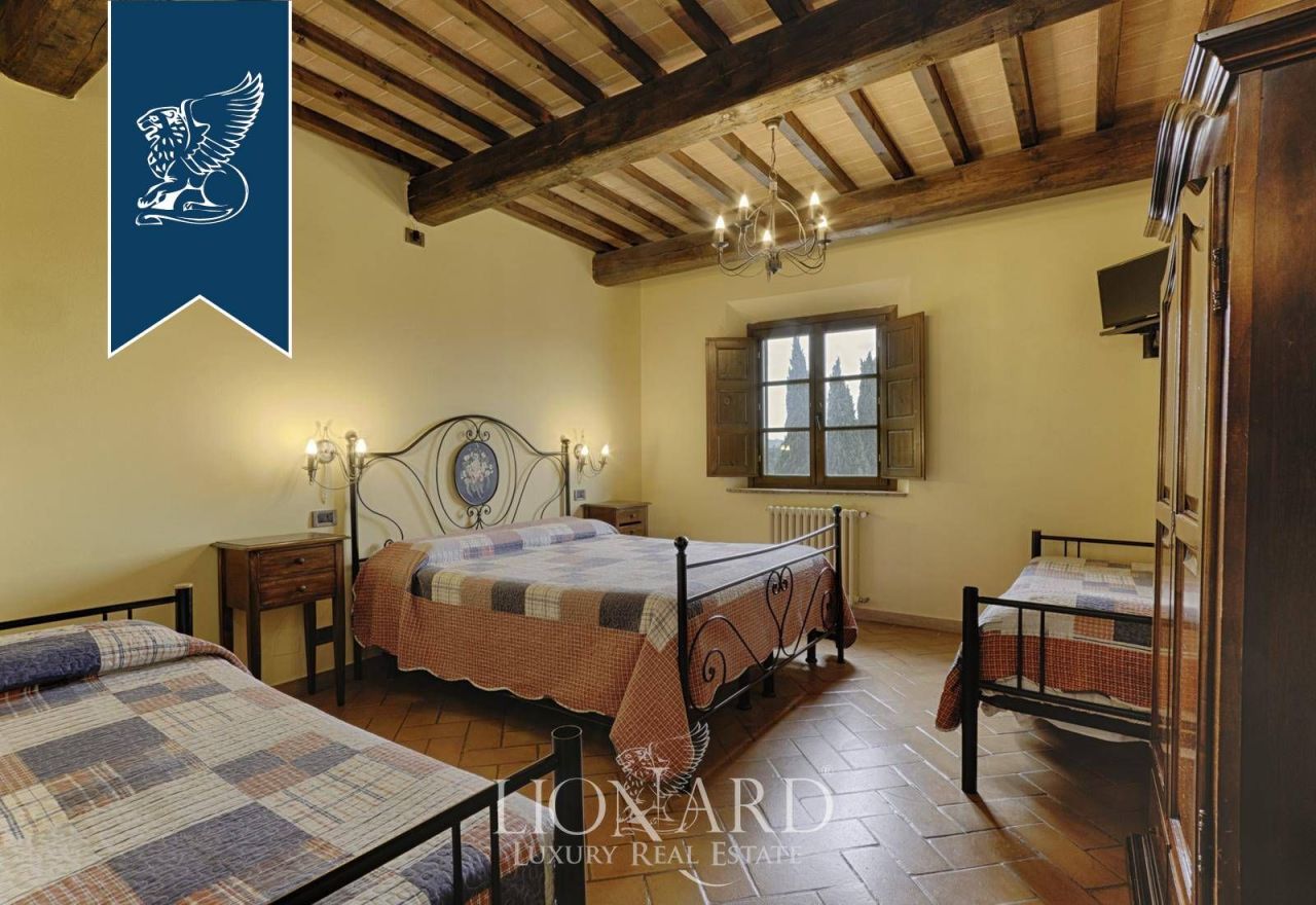 Ферма в Понтедере, Италия, 2 100 м² - фото 19