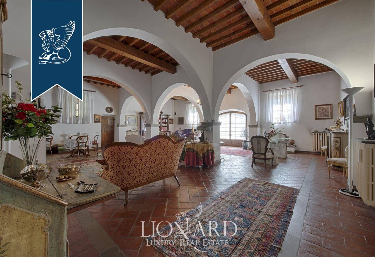 Вилла во Флоренции, Италия, 900 м² - фото 19