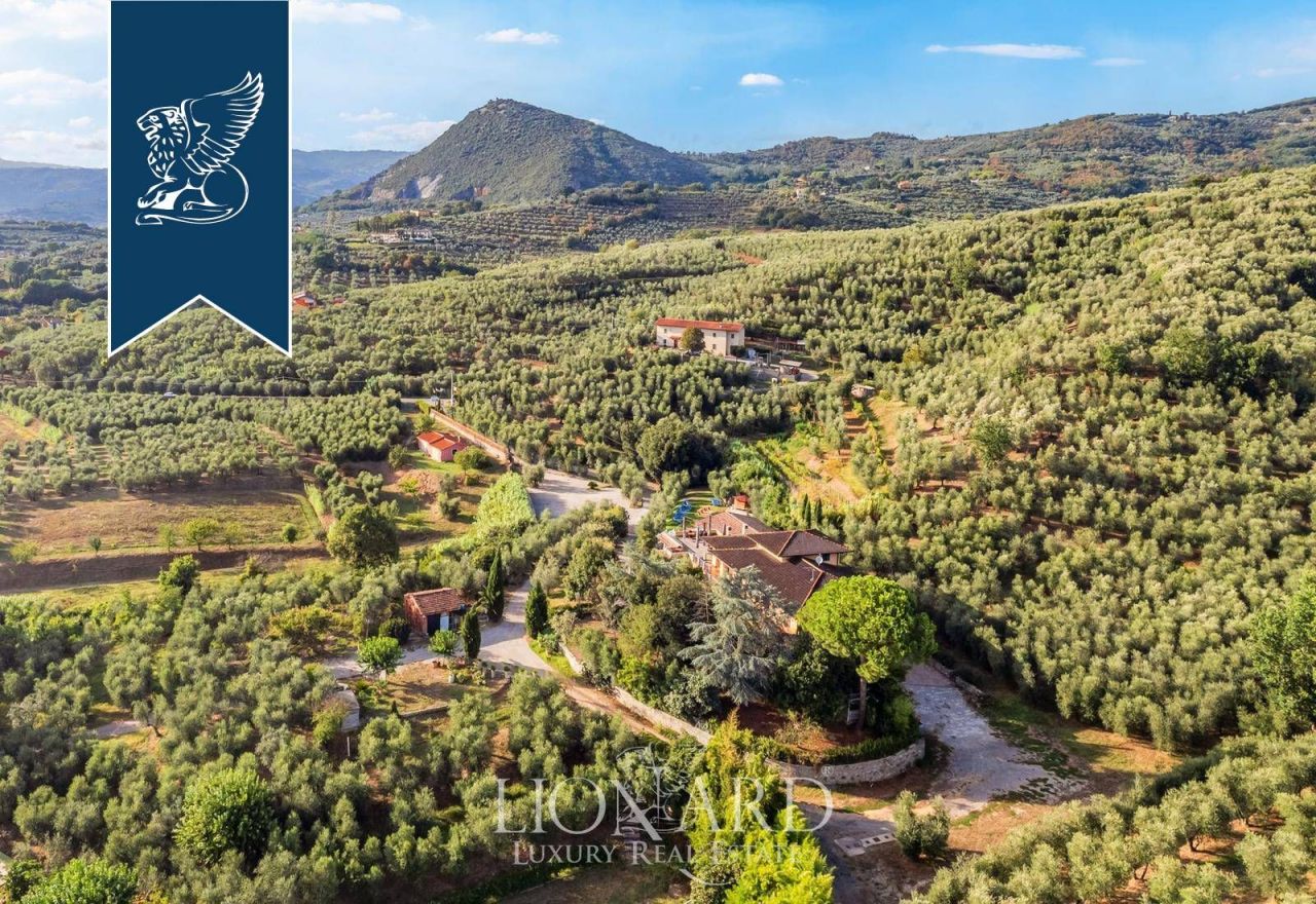 Ферма в Пистое, Италия, 1 296 м² - фото 19