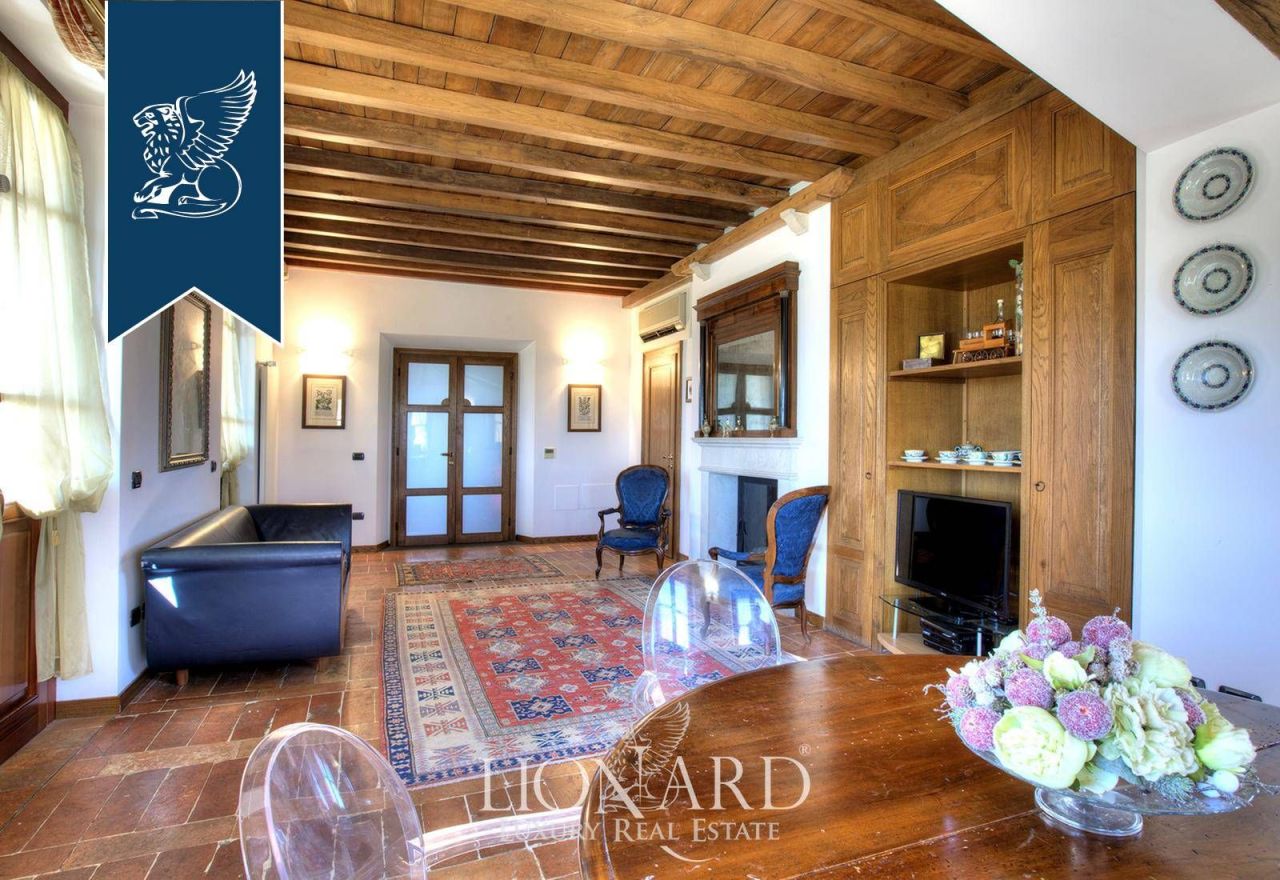 Вилла в Страделле, Италия, 700 м² - фото 19