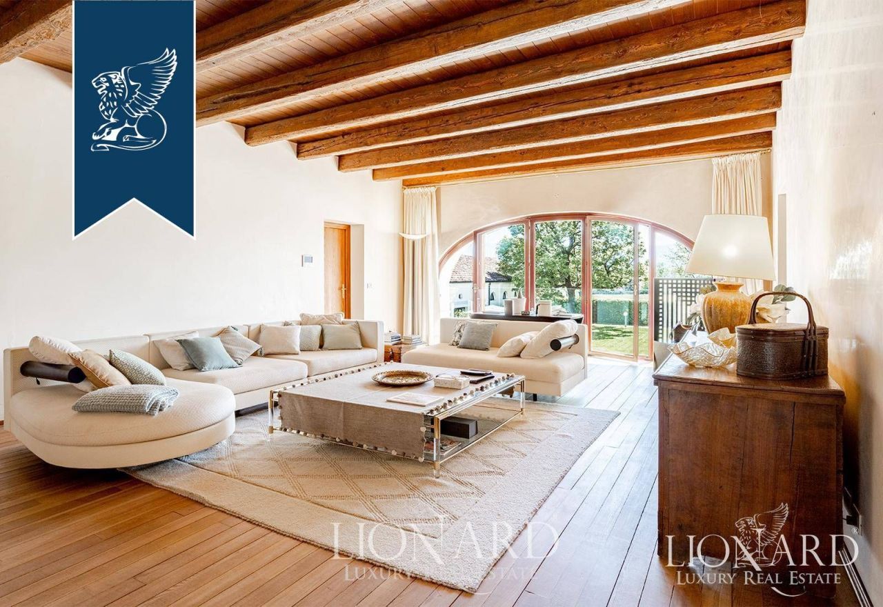 Вилла в Беллуно, Италия, 2 500 м² - фото 19