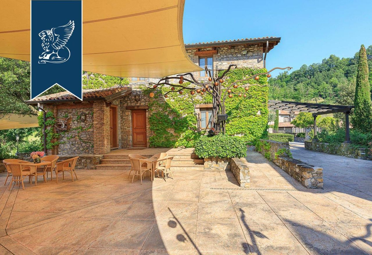 Замок в Пьяченце, Италия, 2 785 м² - фото 19