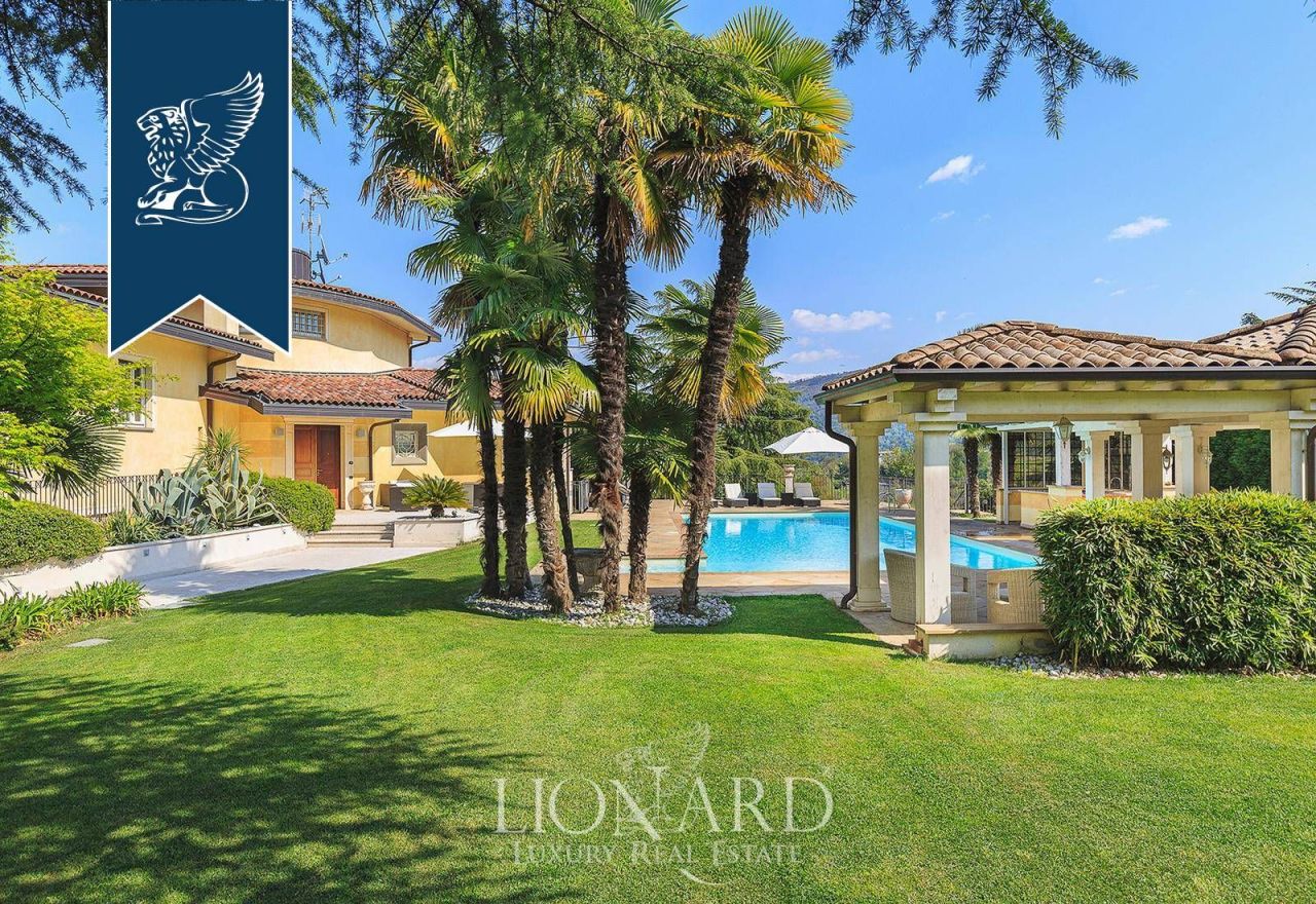 Вилла в Бергамо, Италия, 710 м² - фото 19