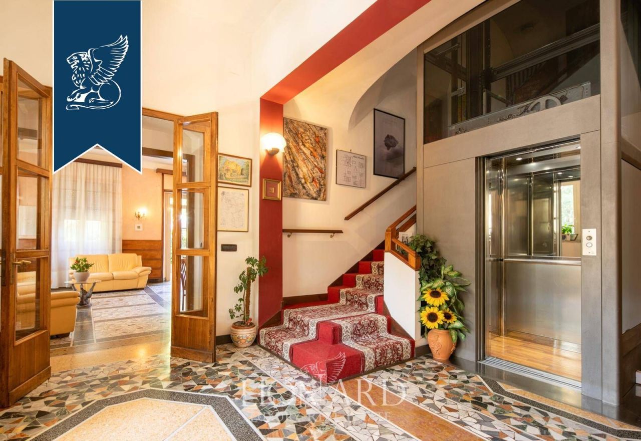 Отель, гостиница в Сполето, Италия, 1 500 м² - фото 19