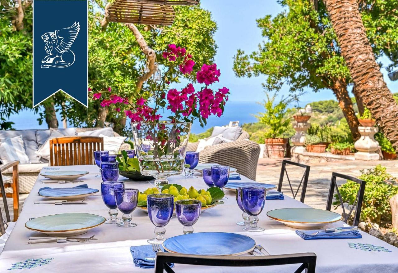 Вилла в Неаполе, Италия, 200 м² - фото 19